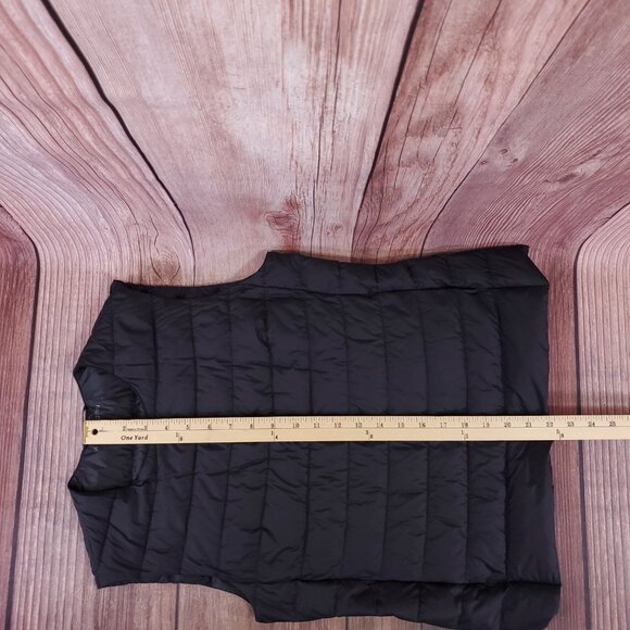 Uniqlo Womens Small Ultra Light Down Vest Compact Packable Puffer Snap Black - Picture 15 of 15